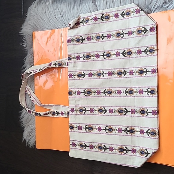 Nwot! Sezane floral tote bag ecru flowers - Picture 3 of 5